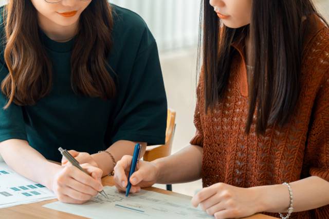 仕事の人間関係がストレス!割り切るポイントと解消法