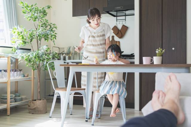 育児と仕事の両立に解決策はある？取り入れたい考え方やポイント